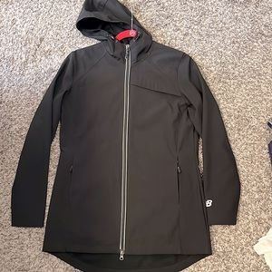 New Balance Women’s soft-shell weather resistant jacket